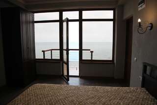 Мини-отель Leon Beach Hotel Новый Афон Двухместный номер Делюкс с 1 кроватью и видом на море-5